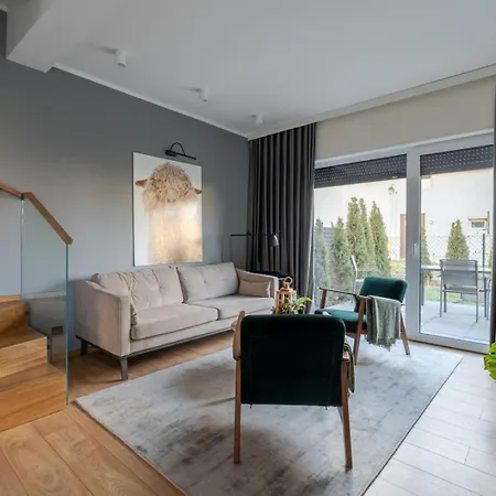 Villa Dom Black & Vibe - Z Ogrodem, Blisko Lasu, Dobry Design, Workation - Spaceapart