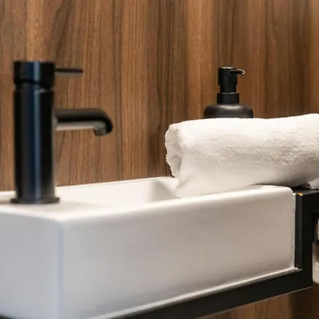 Dom Black & Vibe - Z Ogrodem, Blisko Lasu, Dobry Design, Workation - Spaceapart Villa Jelenia Góra