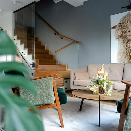 Dom Black & Vibe - Z Ogrodem, Blisko Lasu, Dobry Design, Workation - Spaceapart *