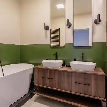 Dom Black & Vibe - Z Ogrodem, Blisko Lasu, Dobry Design, Workation - Spaceapart Villa *