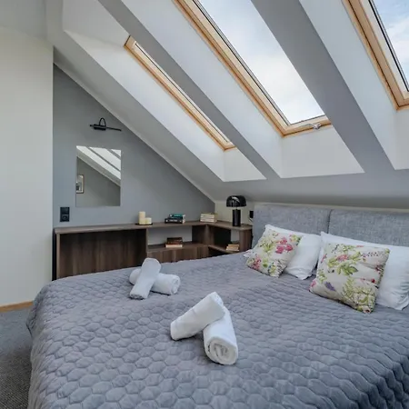 Dom Black & Vibe - Z Ogrodem, Blisko Lasu, Dobry Design, Workation - Spaceapart Villa