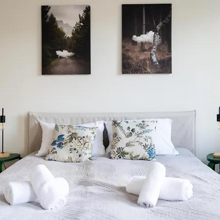 Dom Black & Vibe - Z Ogrodem, Blisko Lasu, Dobry Design, Workation - Spaceapart