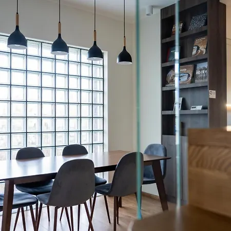 Dom Black & Vibe - Z Ogrodem, Blisko Lasu, Dobry Design, Workation - Spaceapart Villa *